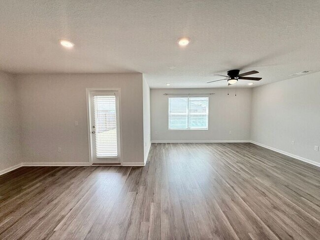 Foto del edificio - 4383 Winged Elm Ct