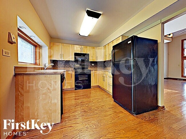 Foto del edificio - 2615 Moss Ln