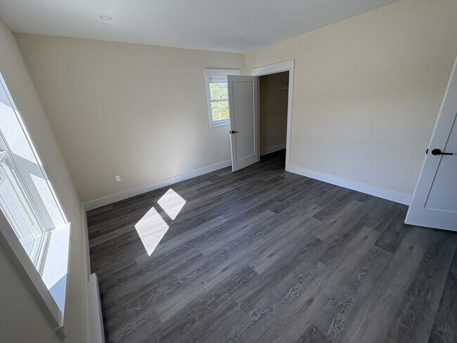 Foto del edificio - 684 Pleasant St