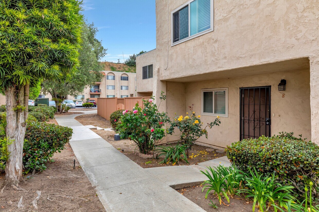 6783 Alvarado Rd Unit 8, San Diego, CA 92120 Condo for Rent in San