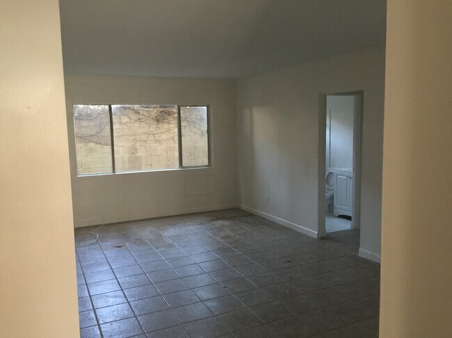 Foto del edificio - 3408 Chapman St