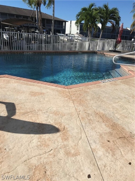 Building Photo - 4546 SE 6th Pl