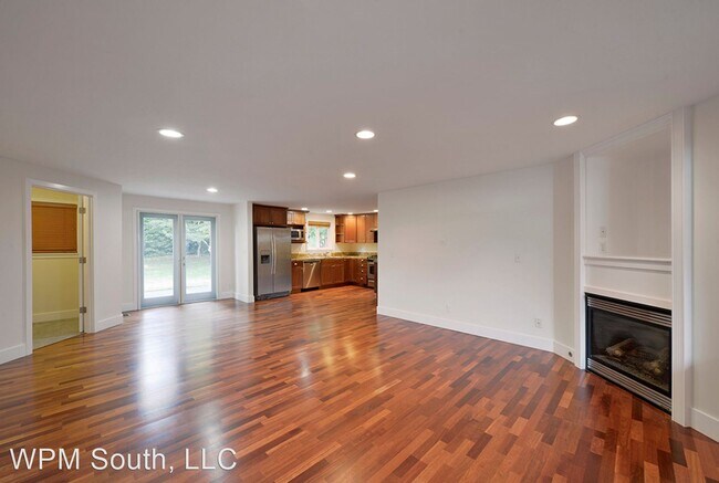 Building Photo - 4 br, 2 bath House - 10037 NE 23rd St