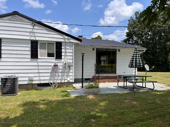 Foto del edificio - 1078 Heirloom Rd