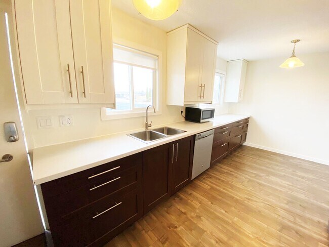 Building Photo - 111-148 Tabor Boulevard South, Prince George, BC, Canada