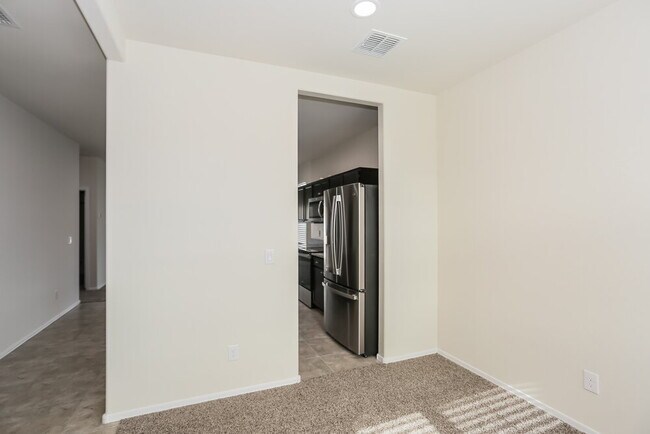 Foto del edificio - 7660 W Florence Ave