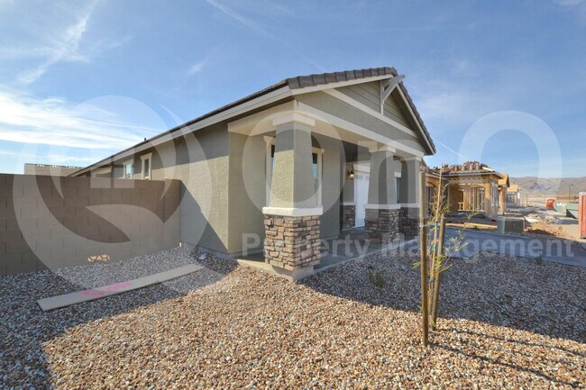 Foto del edificio - 18847 W Desert Hls Dr