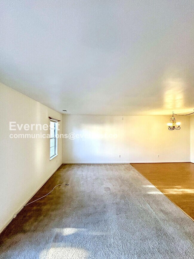 Building Photo - Modern Comfort & Amenities Await: Two-Bedr...