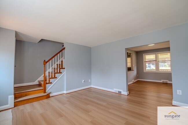 Foto del edificio - 1704 Redwood Ave