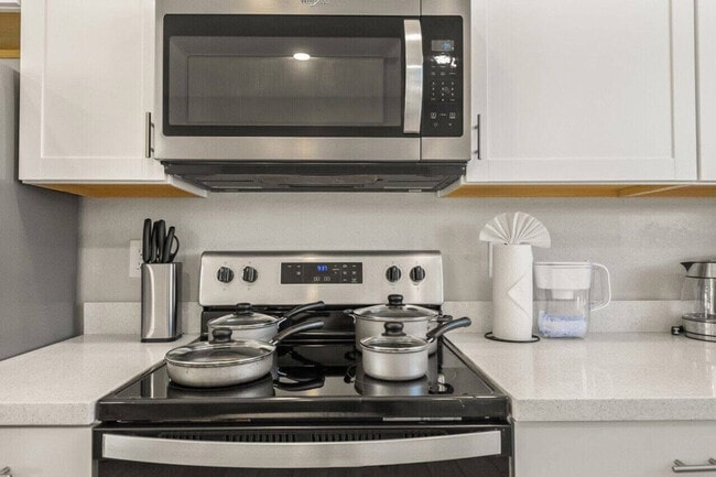 Foto del edificio - 6612 W Paradise Ln