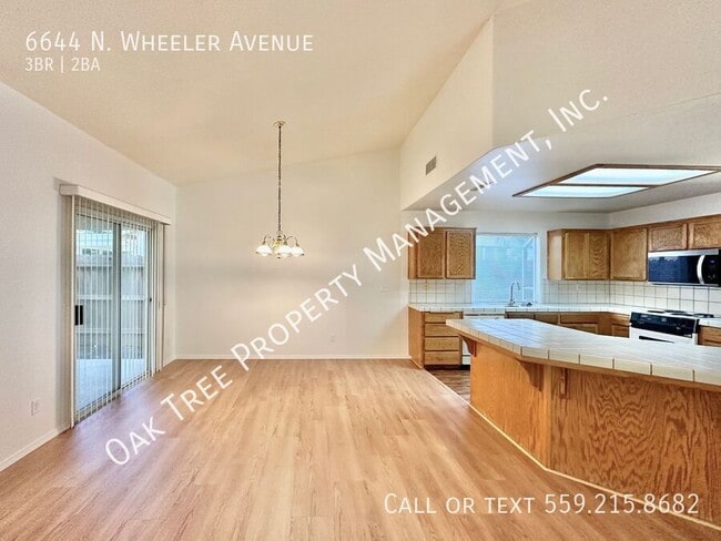 Foto del edificio - 6644 N Wheeler Ave