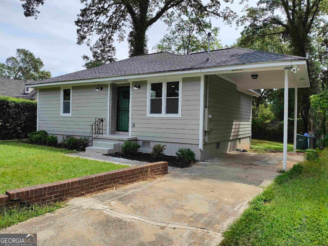 Primary Photo - 651 Hamilton E Holmes Dr NW