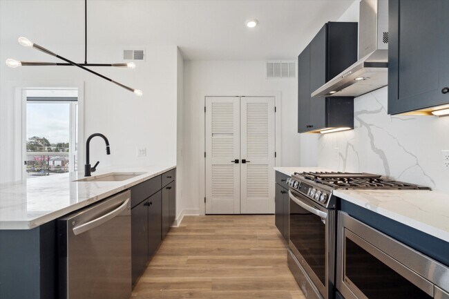 Foto del edificio - 2636 E York St