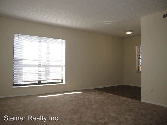 Building Photo - 925 California Ave