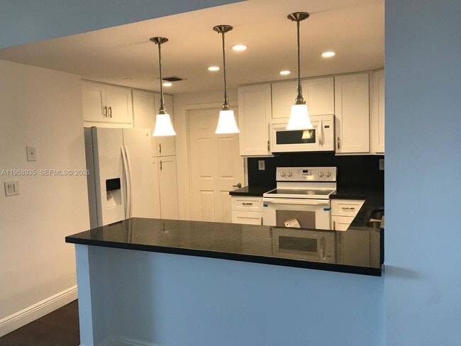 Foto del edificio - 9725 NW 52nd St