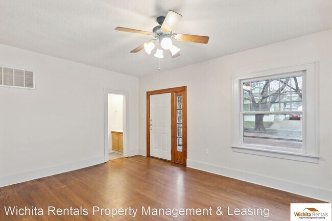 Foto del edificio - 3 br, 2 bath House - 209 N. Holyoke