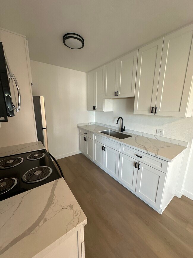 Building Photo - Serra Grove Apartments
