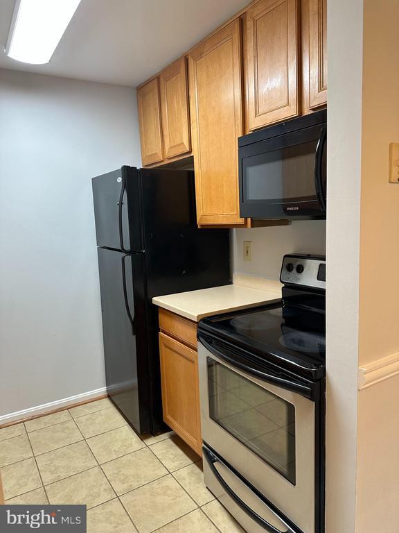 Building Photo - 100 Wild Oak Ln
