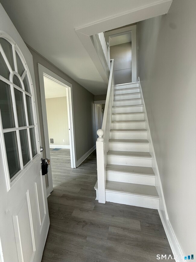 Foto del edificio - 420 Short Beach Rd