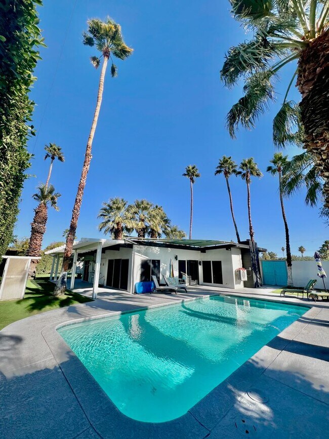 Foto del edificio - Meiselman Mid Modern, Sunrise Park, Long t...