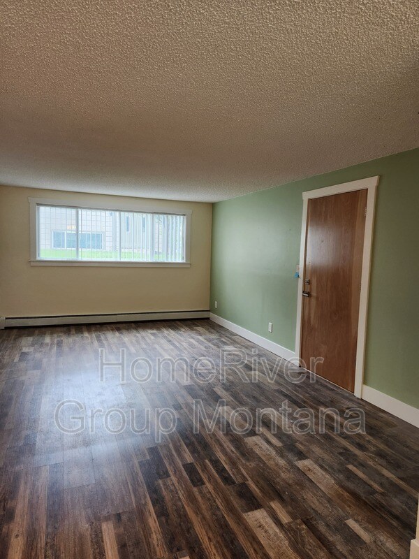 Foto del edificio - 825 W Central Ave