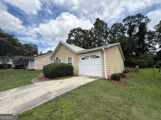 Foto del edificio - 125 Shadow Pond Rd