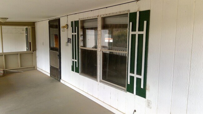 Building Photo - 131 Rio Grande Ave