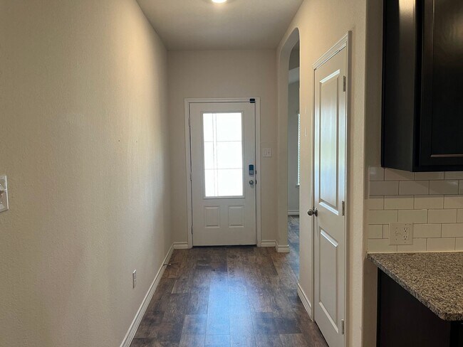 Foto del edificio - 7723 Nova Star