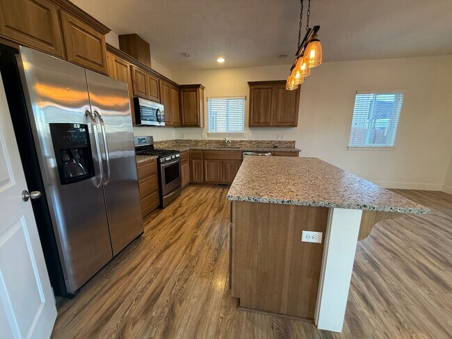 Foto del edificio - 4 Bed/2.5 Bath Single Family Home in SE Bend