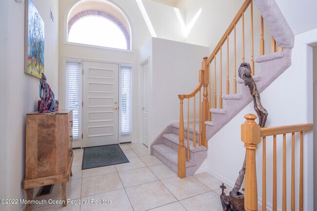 Building Photo - 245 Avenel Ct