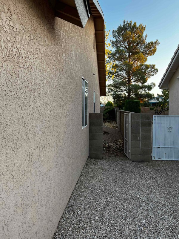 Foto del edificio - 3756 E Packard Ave