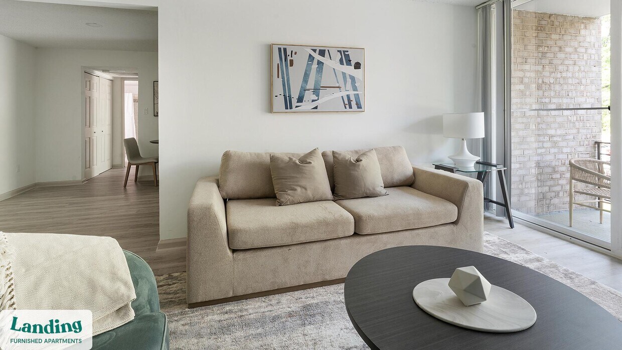 Foto principal - 6220 Springhill Dr