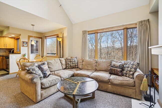 Building Photo - 180 High Ridge Rd