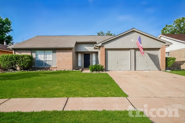 Building Photo - 6826 Blue Ridge Dr