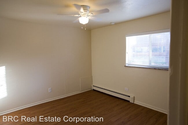 Building Photo - 1 br, 1 bath Apartment - 172 West Ida Avenue