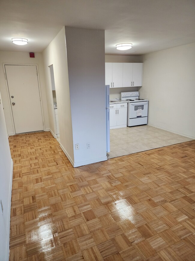 Building Photo - 3266 Weston Rd