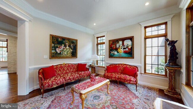 Foto del edificio - 7202 Churchill Rd
