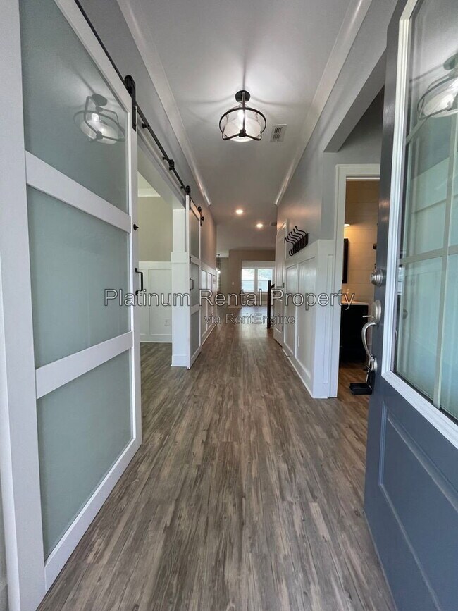 Foto del edificio - 3215 Summerpoint Crossing