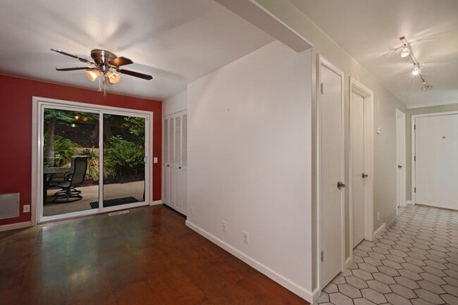 Foto del edificio - 5008 Puget Blvd SW