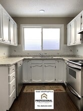 Building Photo - 10317 157 St NW