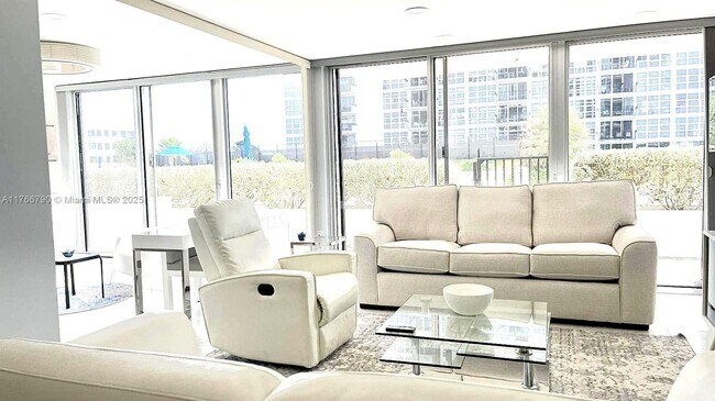 Foto del edificio - 531 N Ocean Blvd