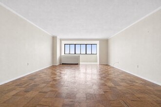 Building Photo - 8 Whittier Pl