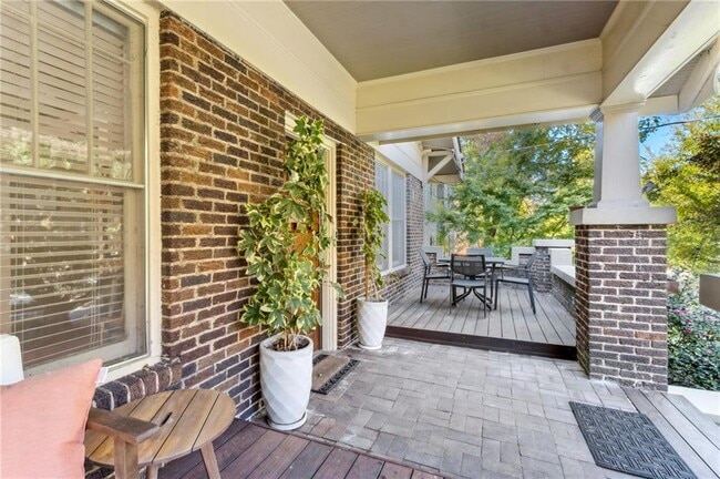 Foto del edificio - 901 Adair Ave NE