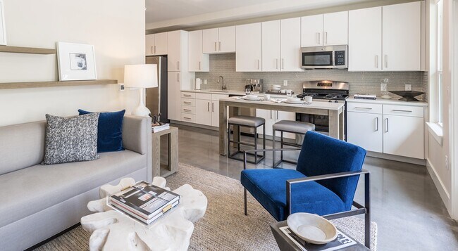 Foto del edificio - Now Leasing: Lower Rates & 1 Month Free Rent!