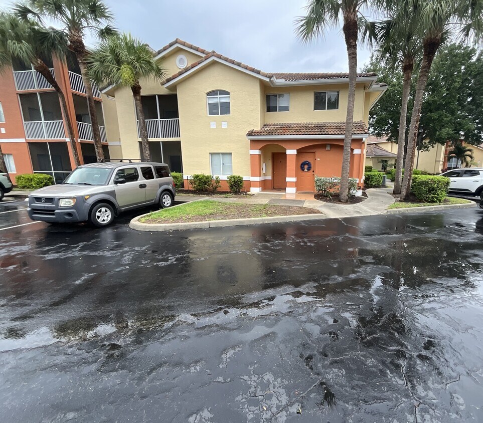 Foto principal - 6490 Aragon Way