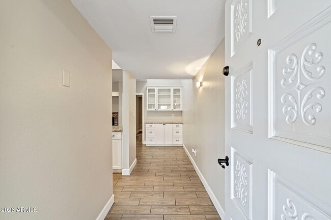 Foto del edificio - 7840 N 7th St
