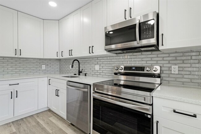 Foto del edificio - 21863 Arriba Real