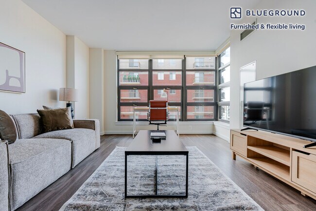 Foto del edificio - 3444 Fairfax Dr