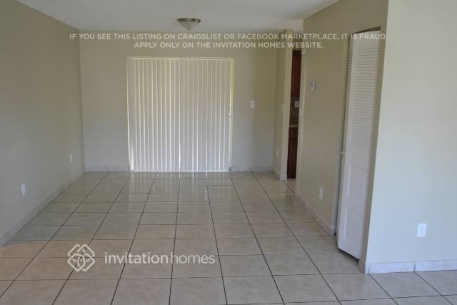 Foto del edificio - 13330 SW 43rd St