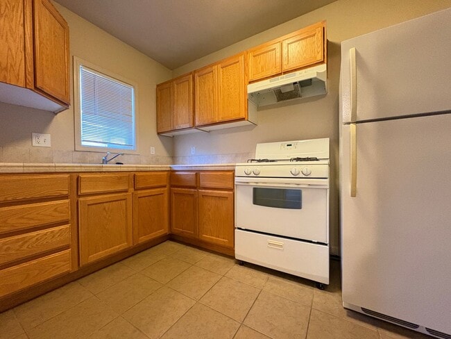 Building Photo - Cute Studio in Downtown Lodi